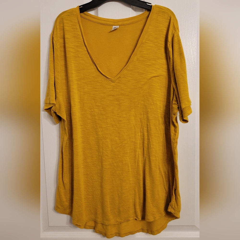 Old Navy Mustard V-Neck Short Sleeve Top